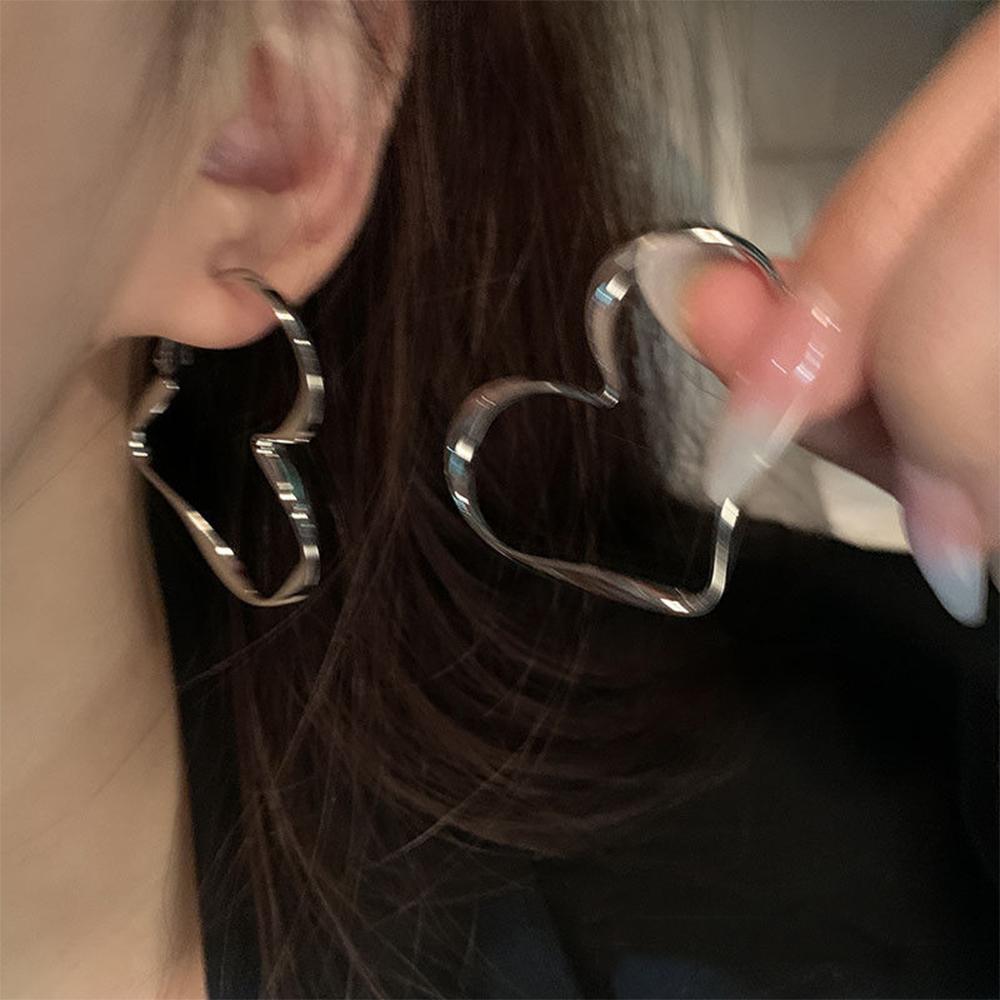  Metal Heart Stud Earring - Simple Gold Tone Accessory 