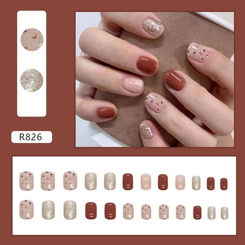 Press-On Nails R826