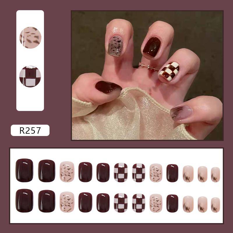 Press-On Nails R257