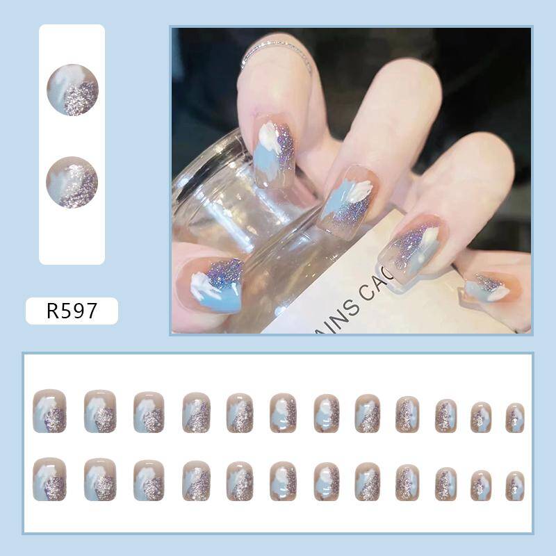 Press-On Nails R597