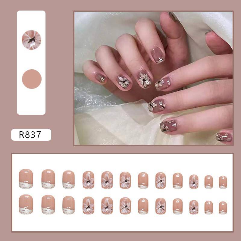 Press-On Nails R837