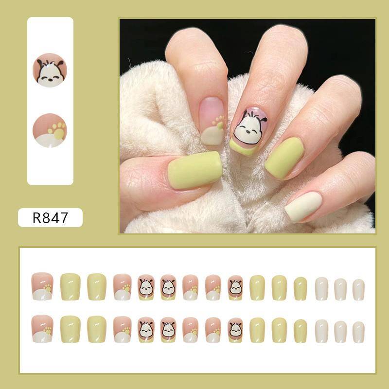 Press-On Nails R847