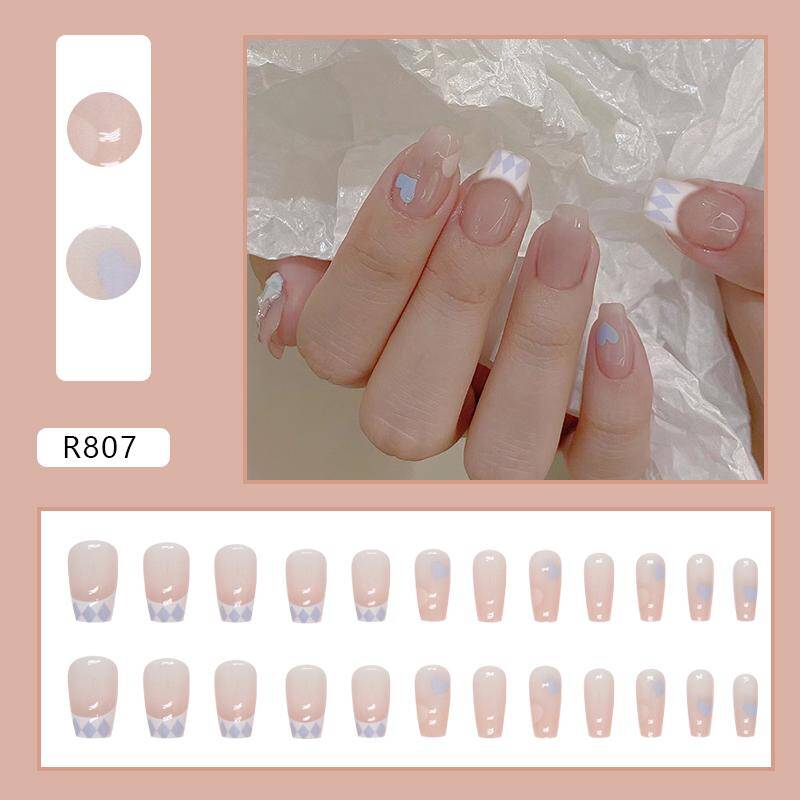 Press-On Nails R807